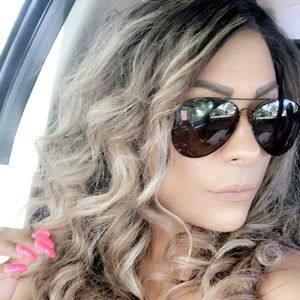 Meet your Posher, Annette